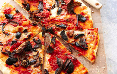 GOOEY TRIPLE CHEESE BLACK GARLIC THIN CRUST PIZZA