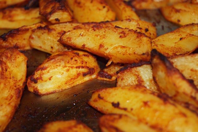 ROASTED POTATOES & BLACK GARLIC PUREE DIP
