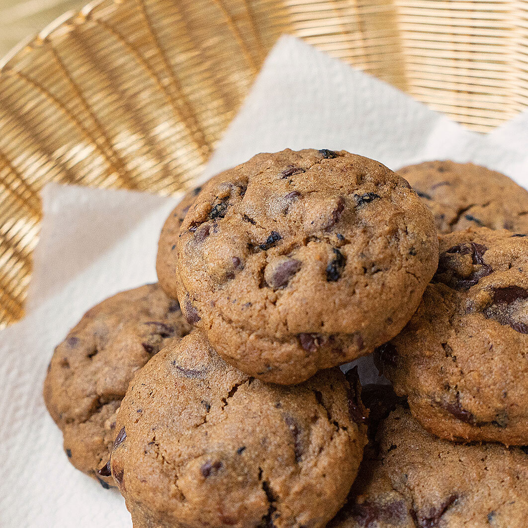 Organic Peeled Black Garlic – 13 oz