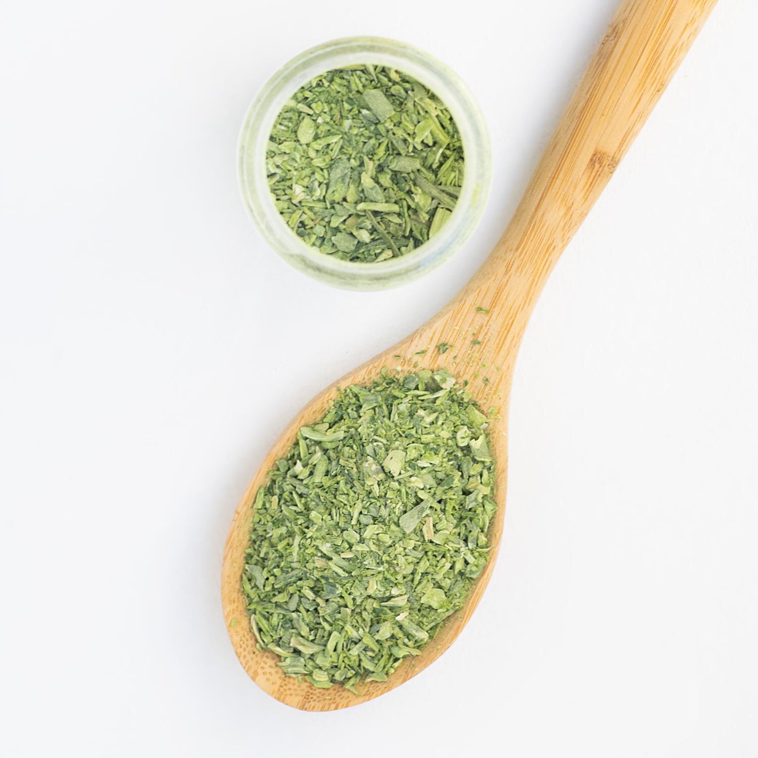 Dehydrated Garlic Scapes – 3.3 oz Shaker